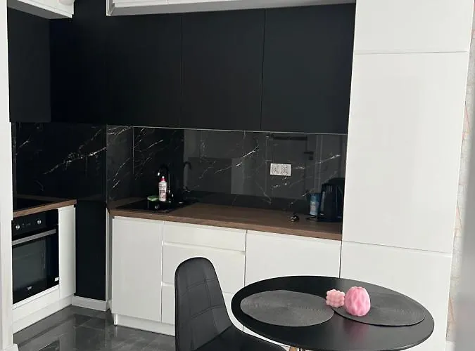 Capital Towers Rent דירה